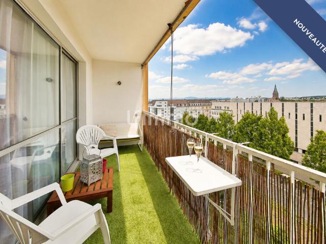 Appartement meublé 2 pièces au centre ville avec parking couvert