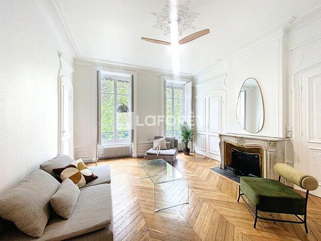 Appartement meublé 4 pièces 122 m²