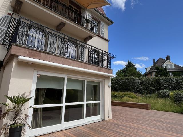 Appartement meublé 4 pièces 143 m²