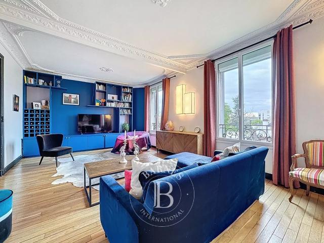 Appartement meublé 4 pièces 143 m²
