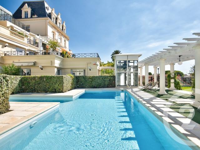 Appartement meublé 4 pièces 156 m²