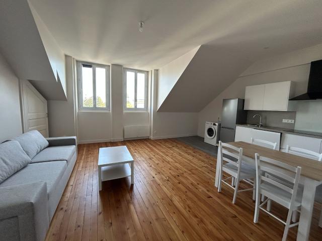 Appartement meublé 4 pièces 84 m²