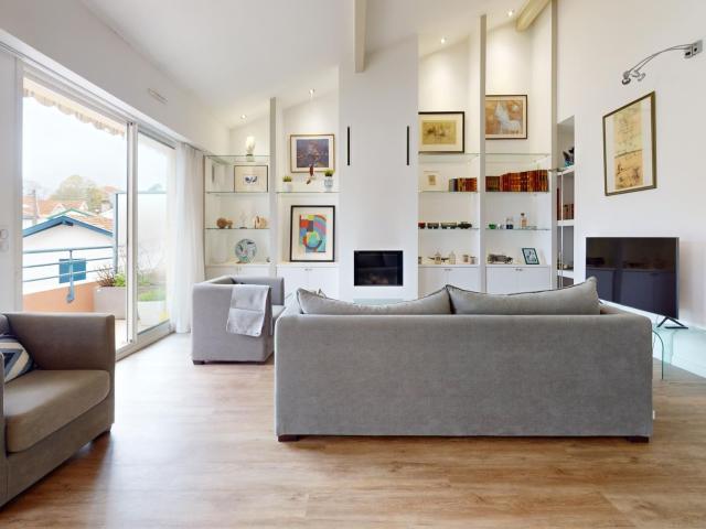 Appartement meublé 4 pièces 93 m²
