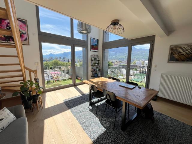 Appartement meublé 5 pièces 107 m²