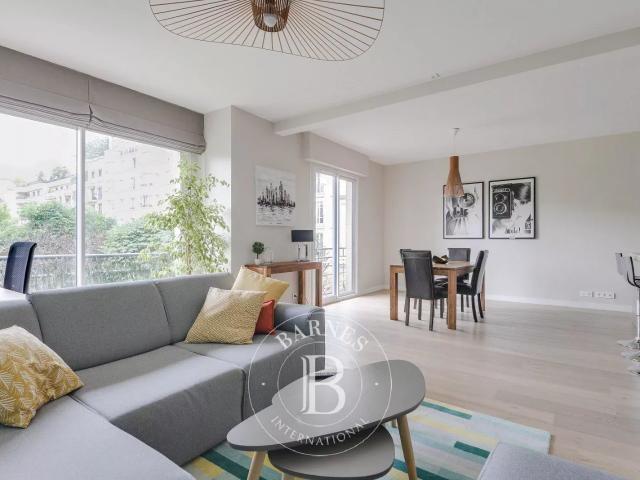 Appartement meublé 5 pièces 108 m²