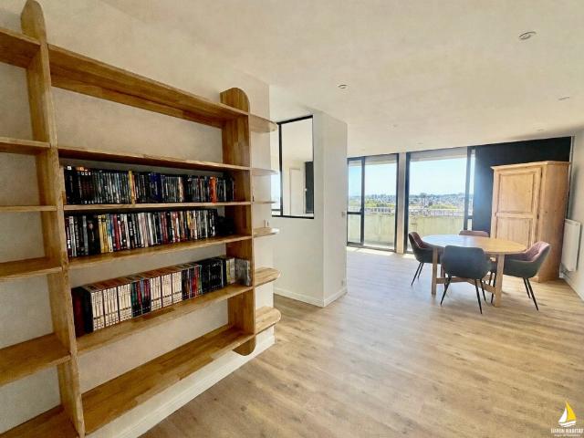 Appartement meublé 5 pièces 102 m²