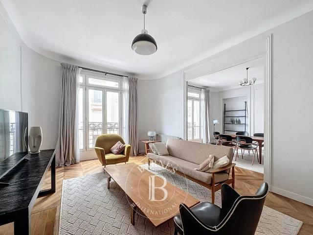 Appartement meublé 5 pièces 129 m²