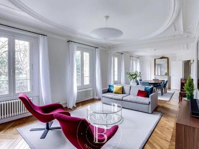 Appartement meublé 5 pièces 153 m²