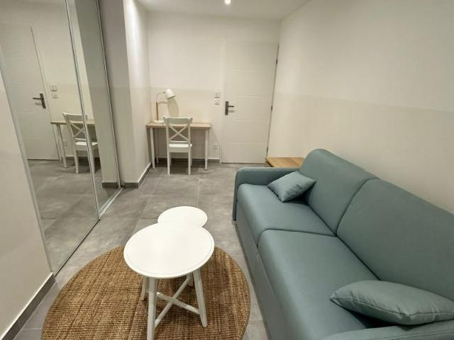 Appartement meublé 5 pièces 23 m²