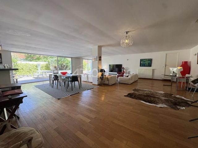 Appartement meublé 6 pièces 182 m²