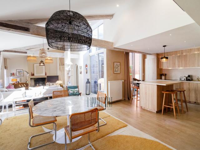 Appartement meublé 6 pièces 195 m²