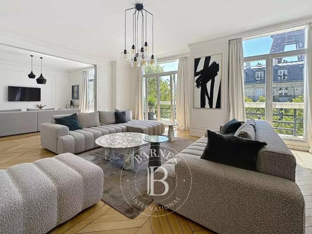 Appartement meublé 6 pièces 228 m²