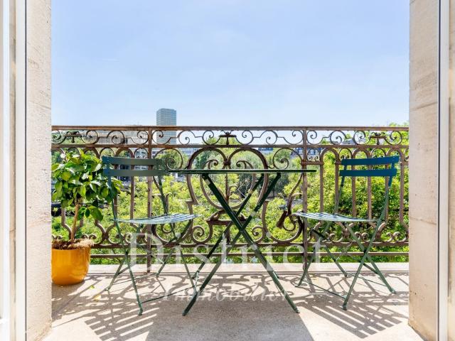 Appartement meublé 9 pièces 398 m²