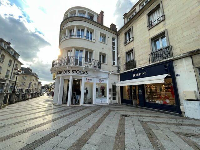 Appartement Meublé Compiegne 1 pièce s 24.14 m2
