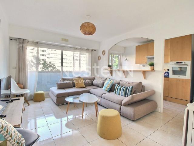 Appartement Meublé à Courbevoie 2 pièces 54.63 m2