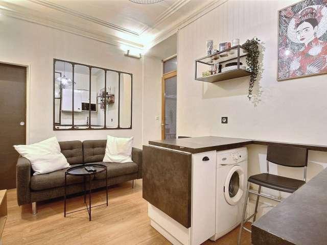 Appartement meublé à louer, 2 chambres 36 m² Montmartre / Place des Abbesses Paris