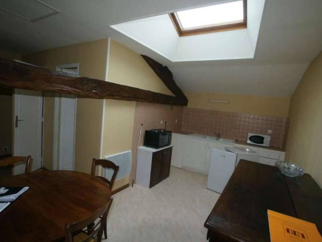 Appartement meublé, à louer CIVRAY