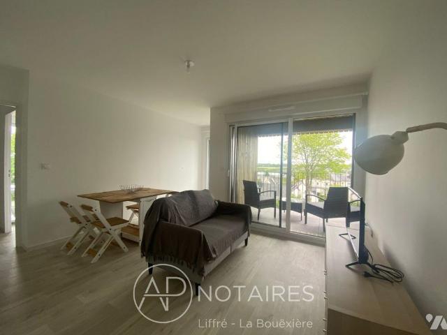 Appartement meublé dans une résidence récente et de qualité, au troisième étage avec ascenseur.