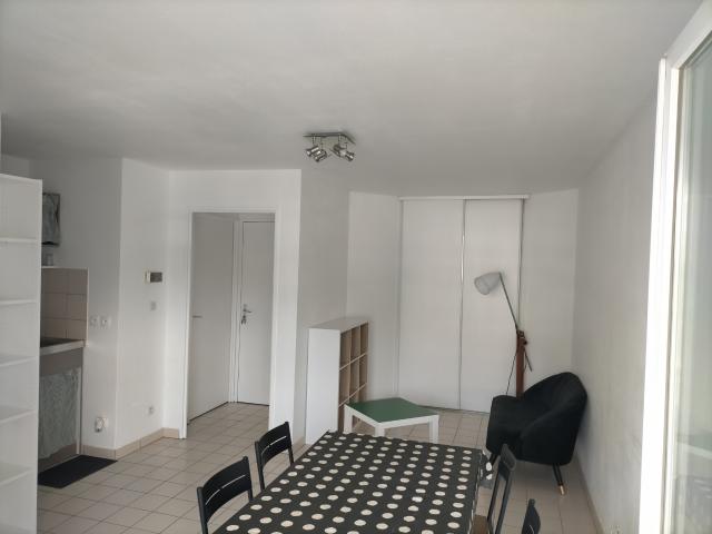 Appartement meublé de 29 m2 avec balcon et parking