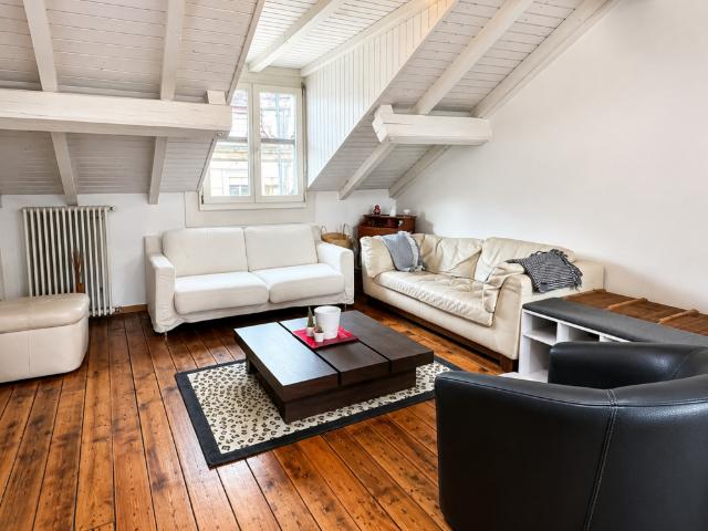 Appartement meublé de 4 pièces à louer sous les toîts Genève