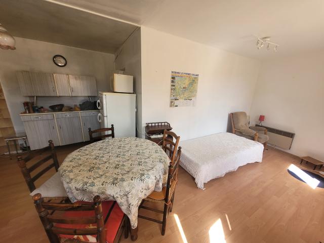 APPARTEMENT MEUBLÉ ET ÉQUIPÉ SECTEUR SAINT LAURENT DE CERDANS