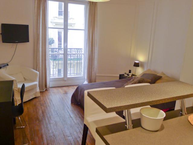 appartement meublé studio, 23m² paris 17ème 980€ cc