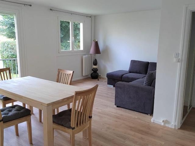 Appartement meublé refait dans résidence calme
