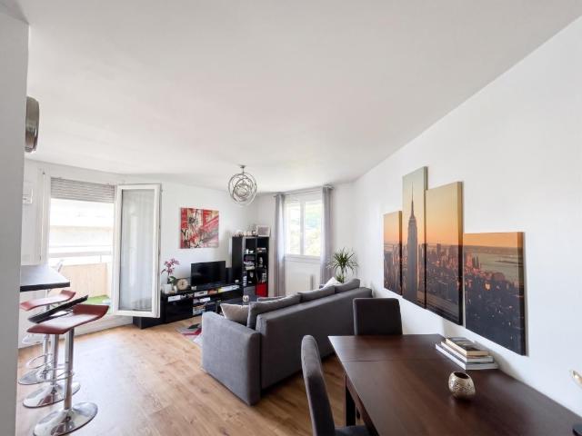 APPARTEMENT MEUBLE T2 47.88m2 GRATTE CIEL