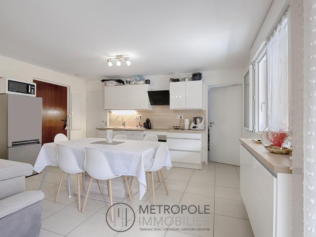 Appartement meublé T2 avec terrasse et parking