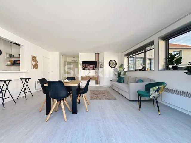 Appartement meublé T3 de 71m² avec garage fermé, place de parking et cave !