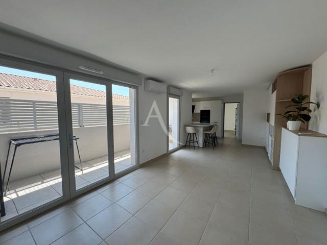 Appartement MEUBLEE Nimes 4 pièce s 76,45 m2
