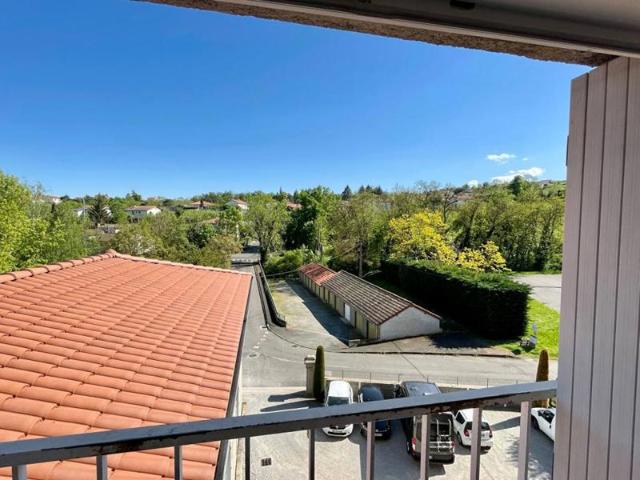 Appartement Montbrison 1 pièce s 38 m2