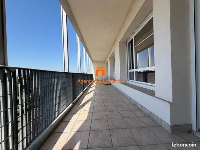 Appartement Montelimar avec vue dégagée, Garage et Cave
