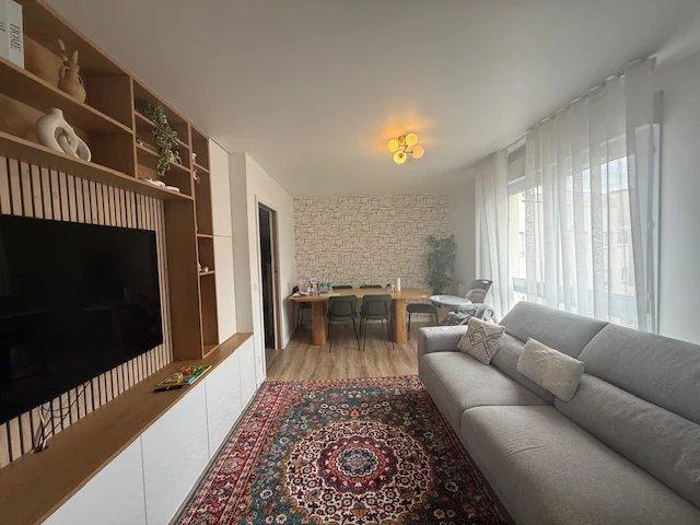 APPARTEMENT / Montigny le Bretonneux * 380 000 euros 4 pièces* 3