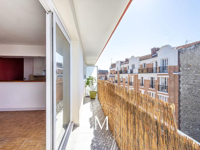 Appartement Montrouge 3 pièce s dernier étage avec balcon