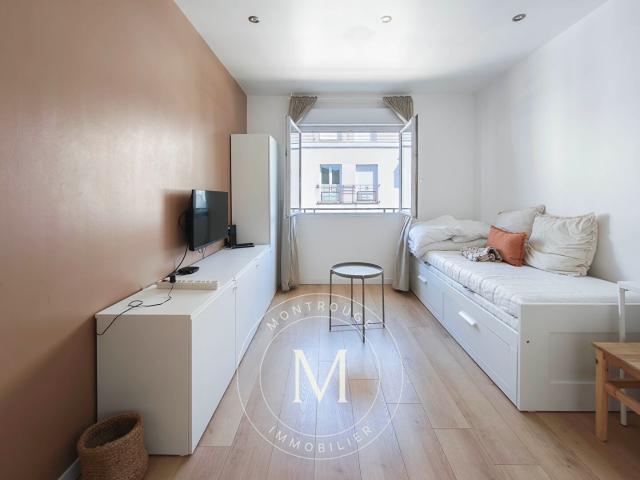 Appartement Montrouge 1 pièce s 16.26 m2