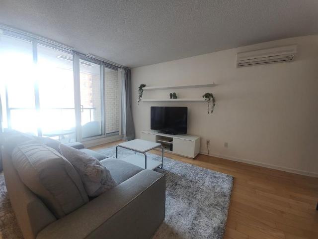 Appartement Montréal Côte des Neiges/Notre Dame de Grâce À Louer
