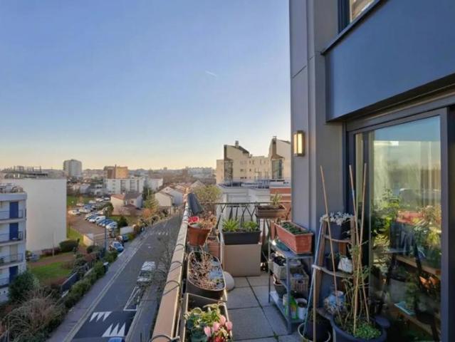Appartement Moderne avec Vue Exceptionnelle sur la Tour Eiffel