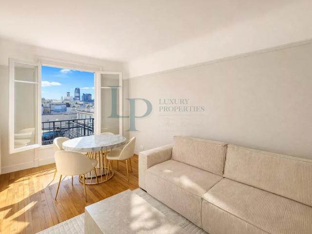 Appartement moderne à Neuilly sur Seine avec vue panoramique