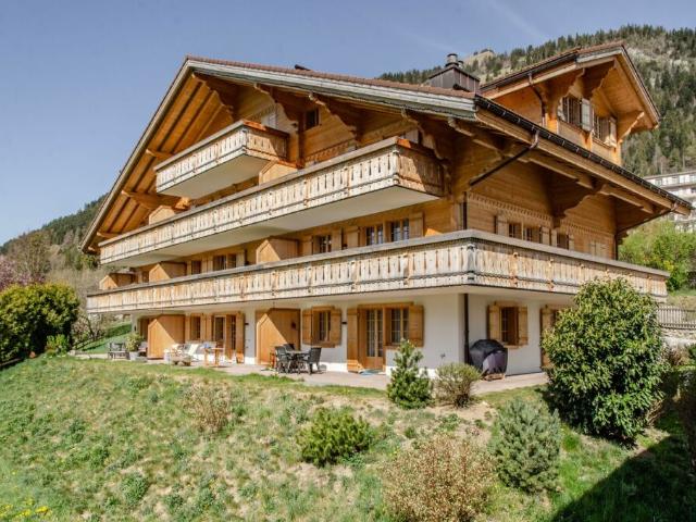 Appartement moderne de 3,5 pièces à Château d'Oex