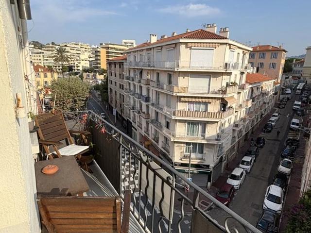 CANNES SUQUET APPARTEMENT 2 PIECES