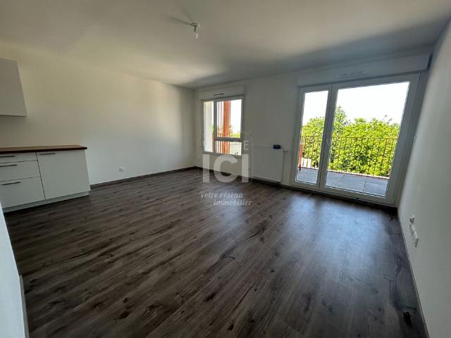 Appartement Nantes 3 pièce s 56.60 m2 + balcon cave et place de parking