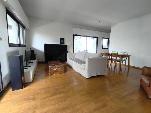 Appartement Nantes 3 pièces 77 m2 avec 3 terrasses, box et cave