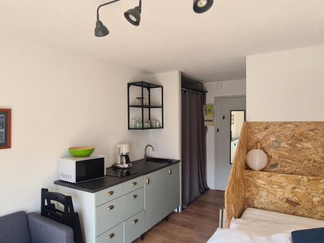 Appartement Nantes.1 P. 16.74 M2. Balcon