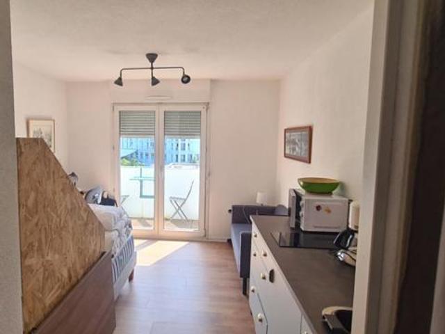 Appartement Nantes.1 P. 16.74 M2. Balcon