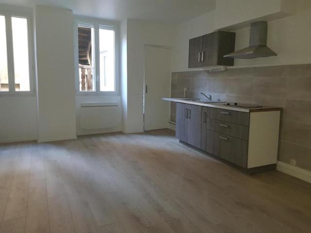 Appartement Nantua 1 pièce s 26.0 m2