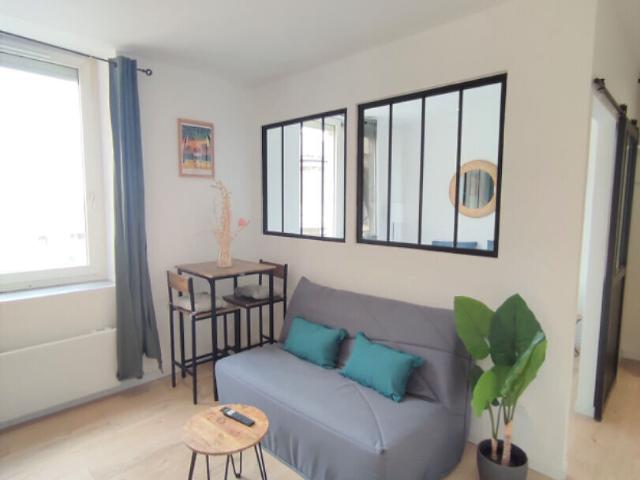 Appartement Narbonne 1 pièce s 27 m2