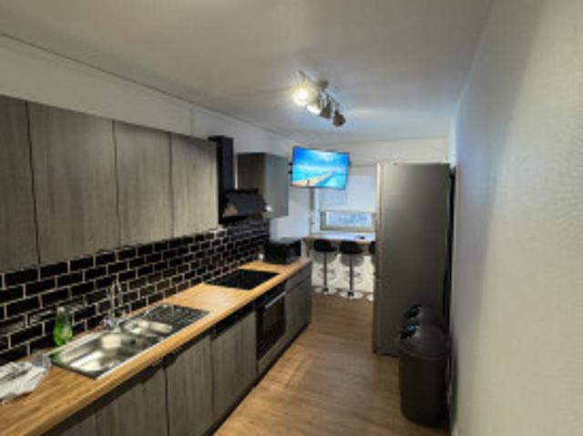 Appartement neuf meublé très bien desservies 93800