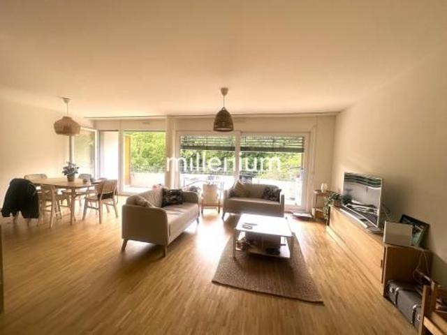 Appartement neuf avec vue Lac à Anières