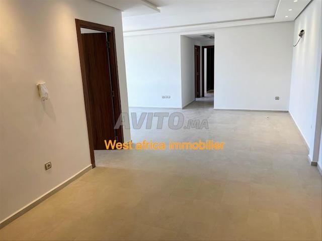 Appartement avec grande terrasse à Agdal
